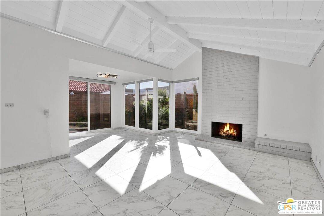 2490 Miramonte Cir - Photo 1