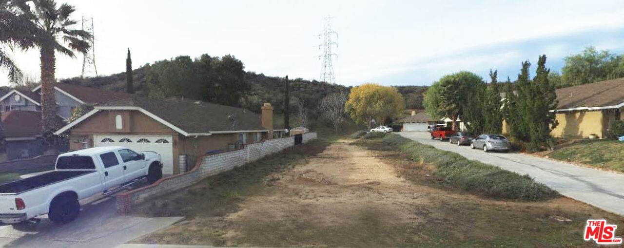 22908 White Pine Pl - Photo 1