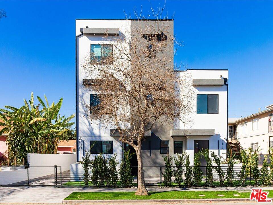 2815 Redondo Blvd - Photo 1