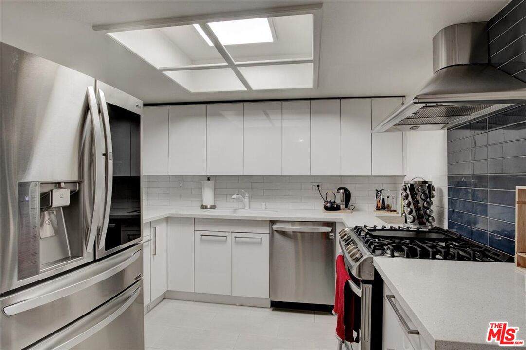 108 Maple St - Photo 1