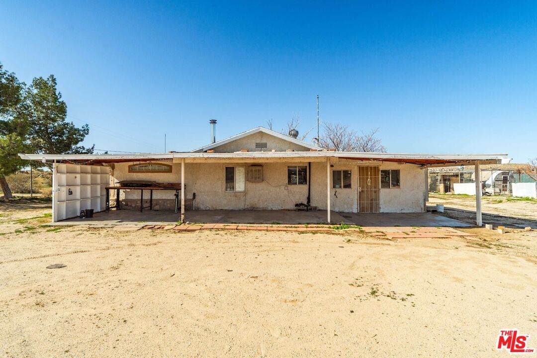 45611 250th St - Photo 1