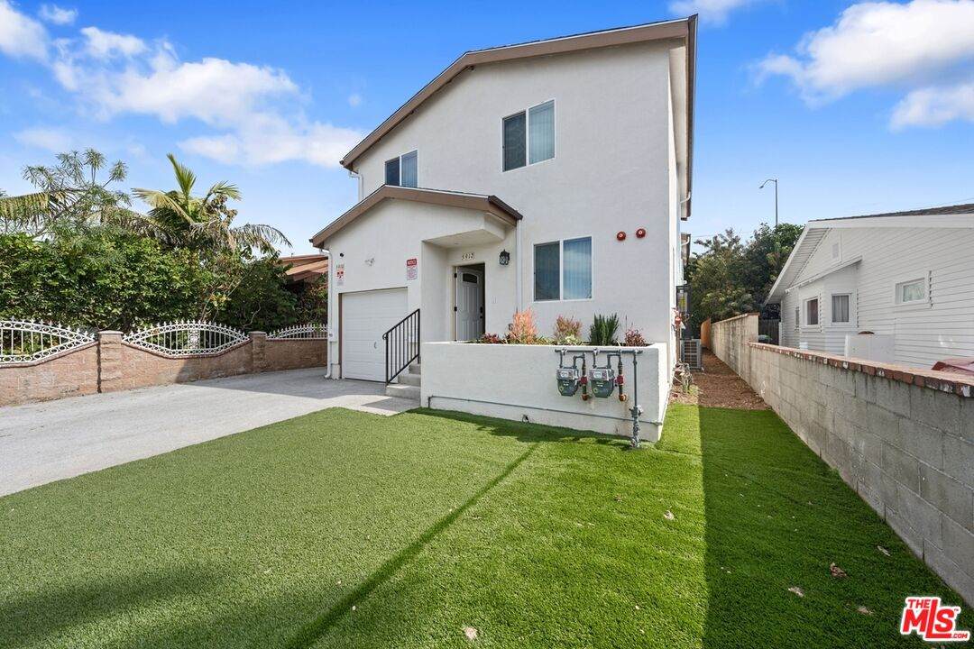 5912 Flower St - Photo 1