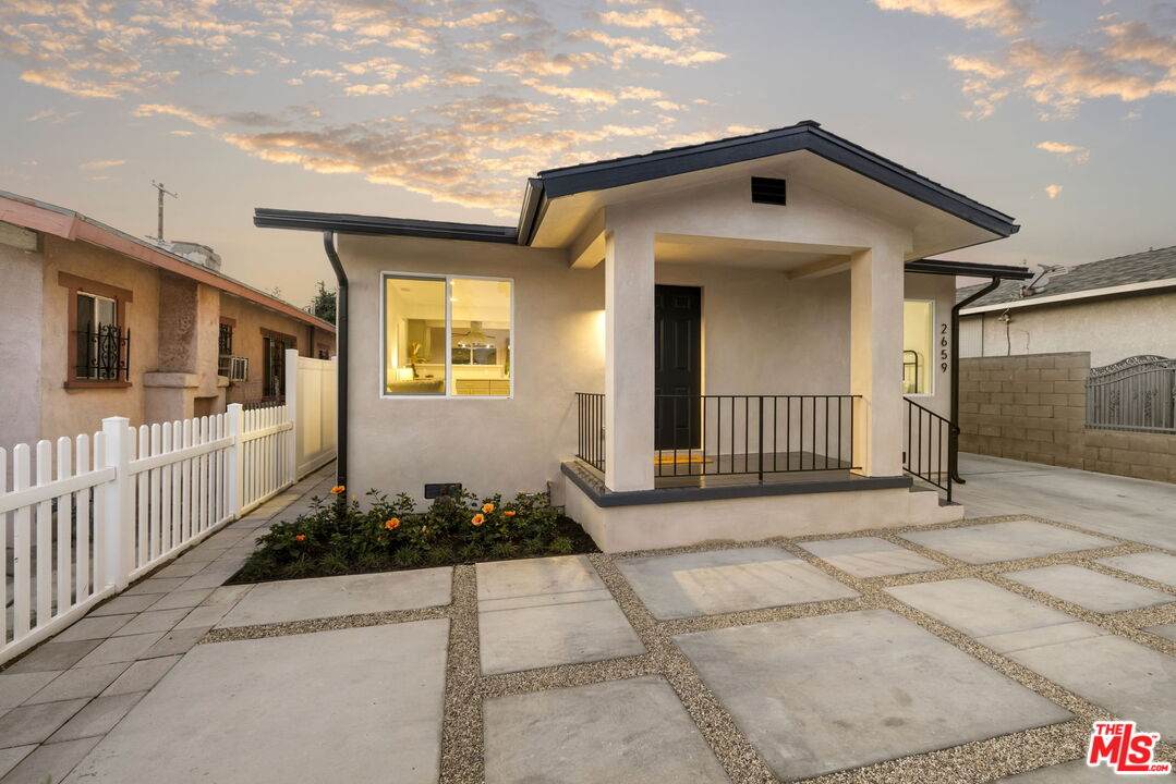 2659 Thorpe Ave - Photo 1