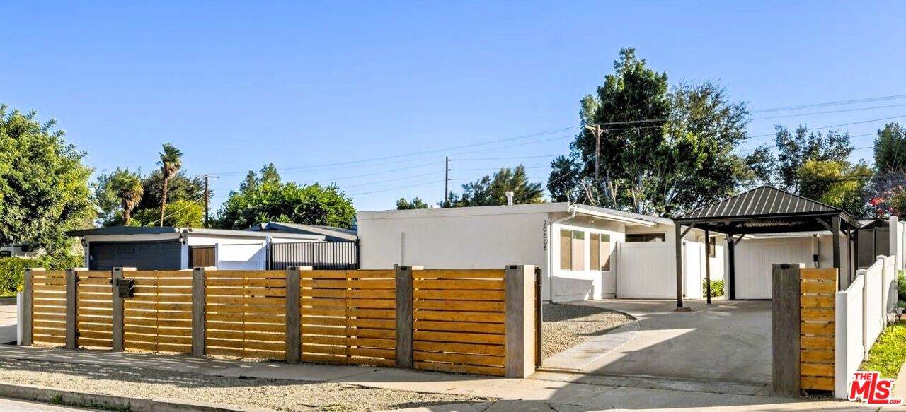 20608 Haynes St - Photo 1