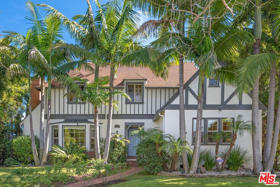 1174 Carmona Ave - Photo 1