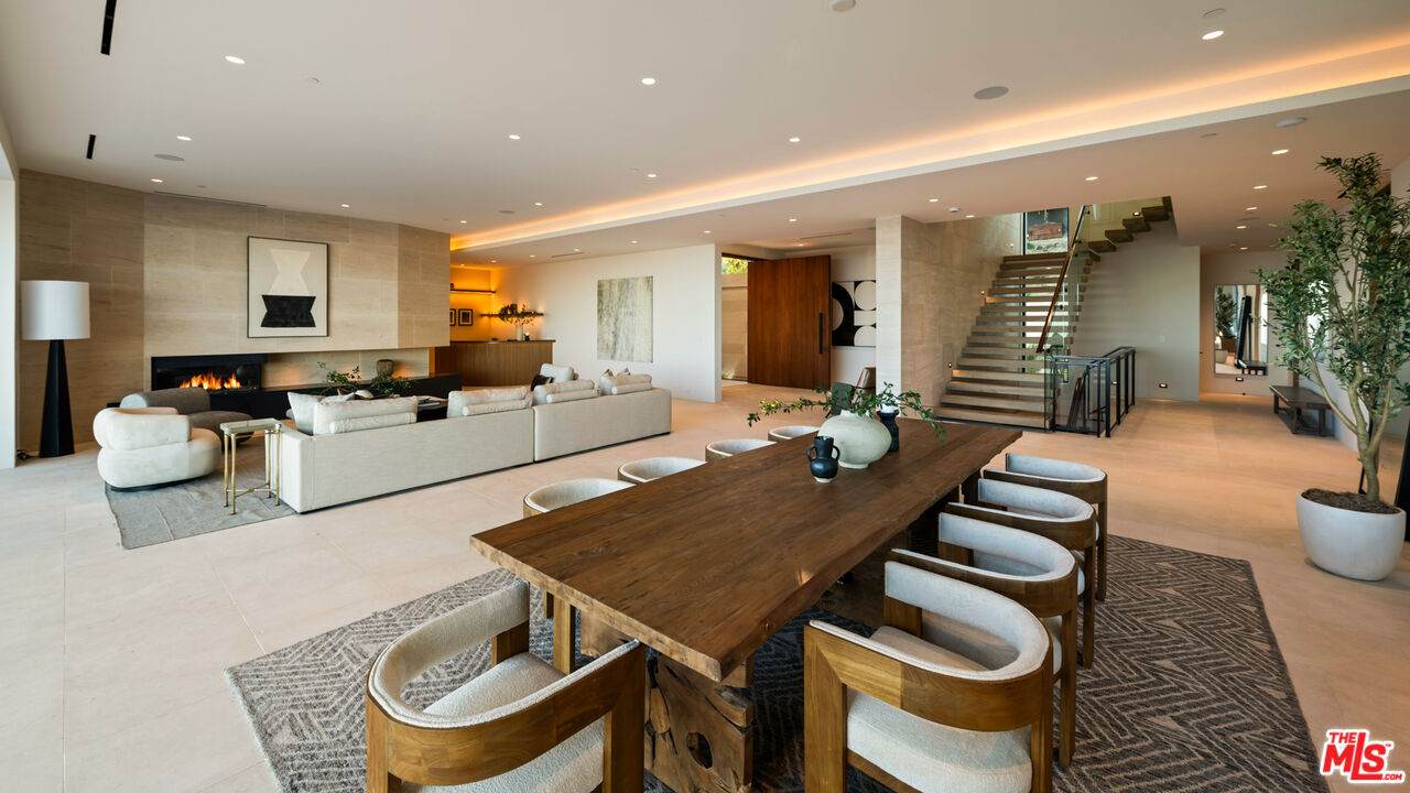 https://bt-photos.global.ssl.fastly.net/carets/orig_boomver_1_26647657-2.jpg