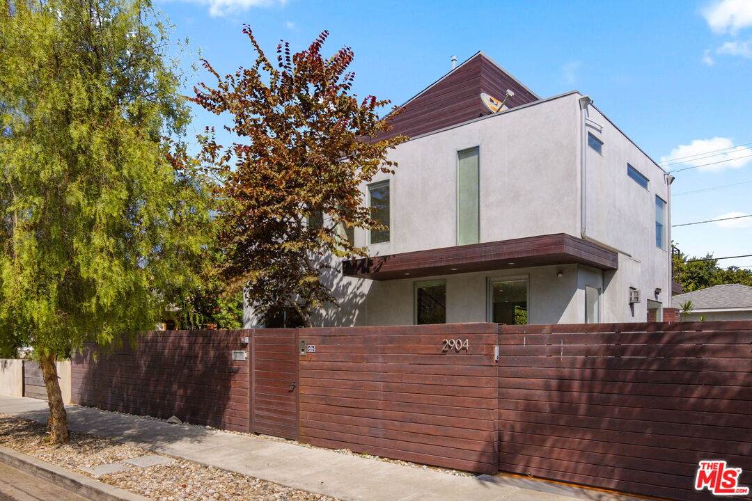 2904 Beach Ave - Photo 1