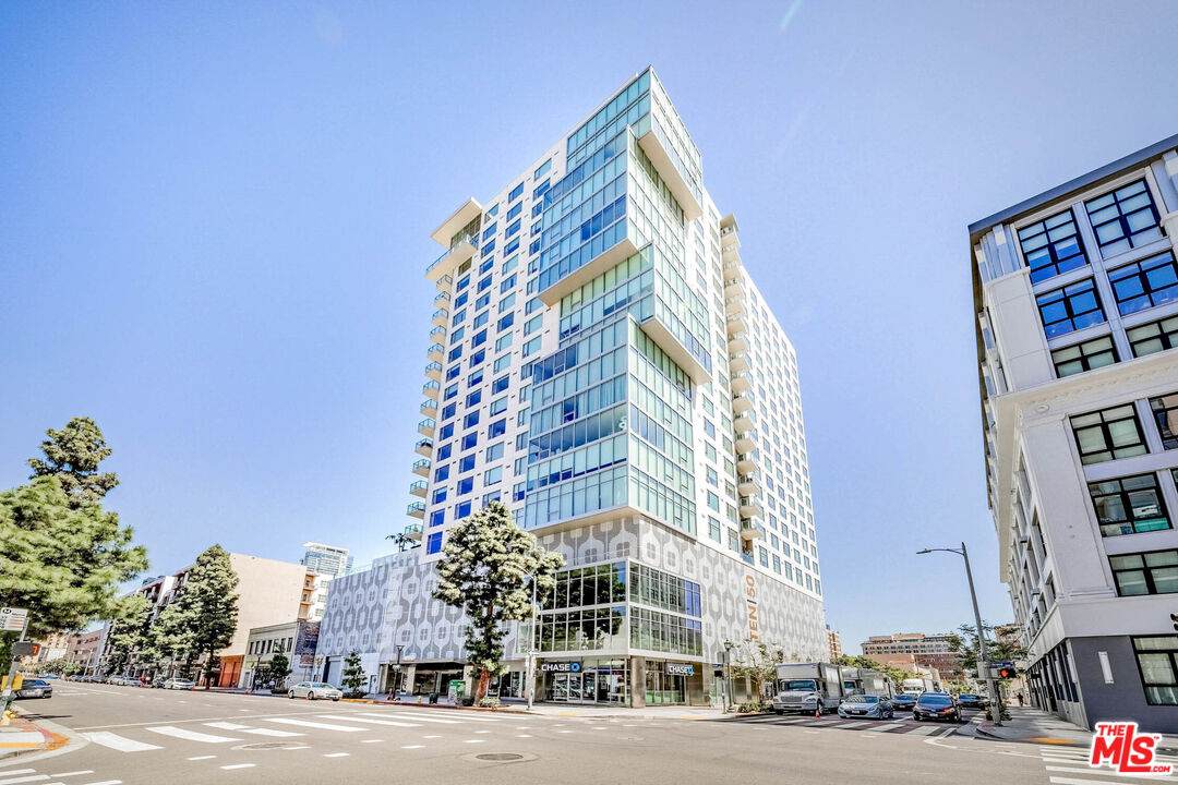1050 Grand Ave - Photo 1
