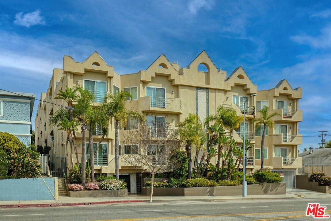 3460 Centinela Ave - Photo 1