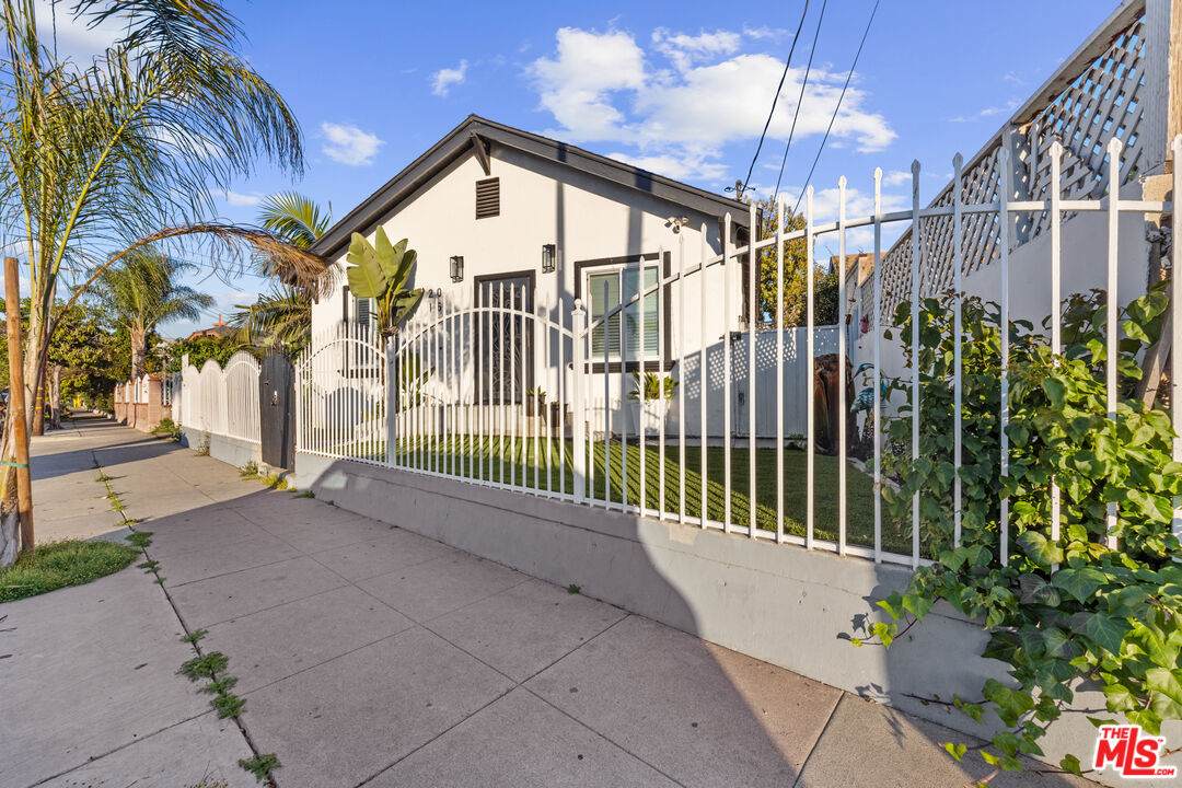 2016 10th Ave - Photo 1