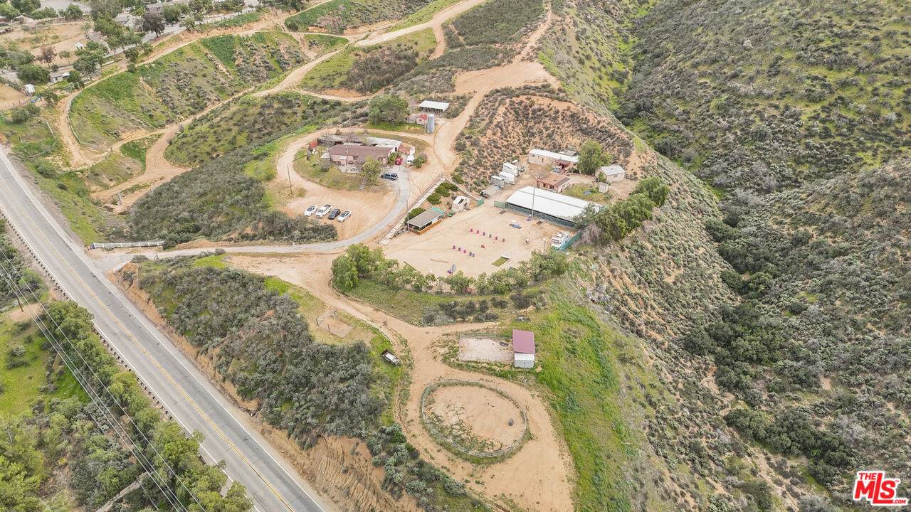 11426 Sierra Hwy - Photo 1