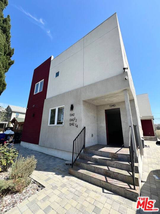 1340 37th St - Photo 1
