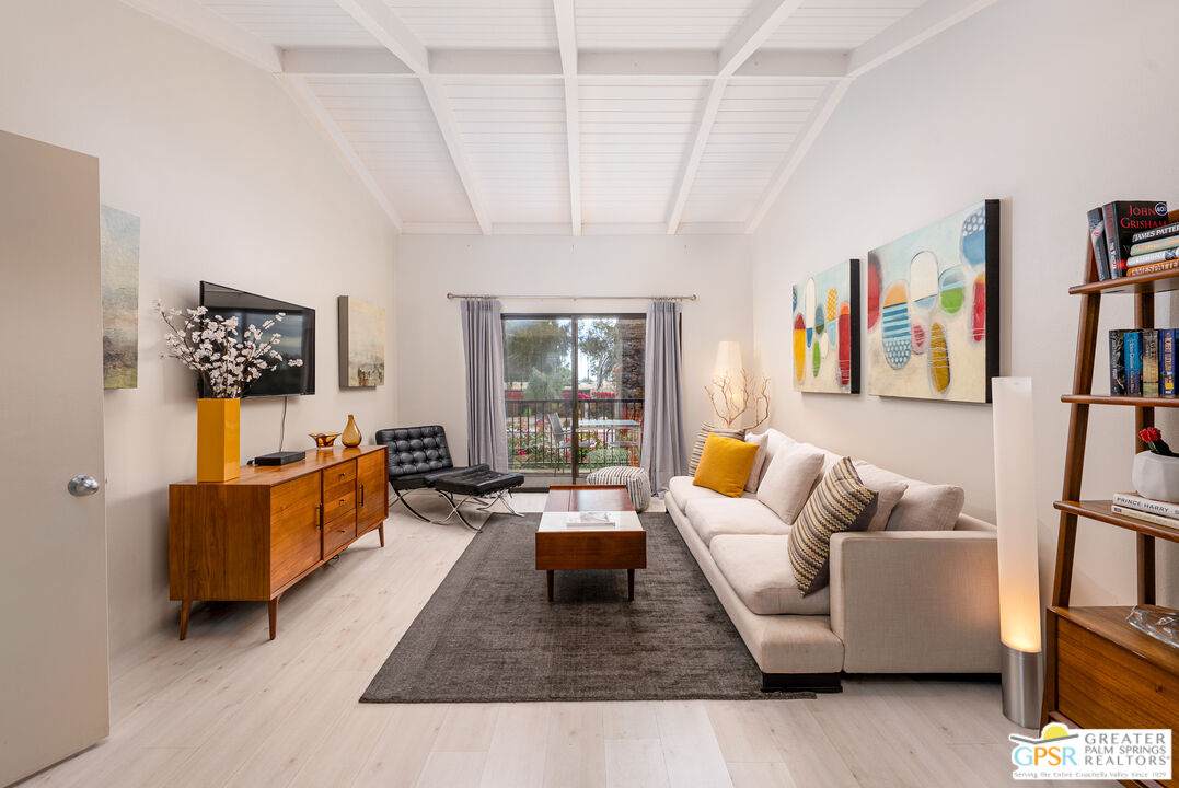 1411 Sunrise Way - Photo 1