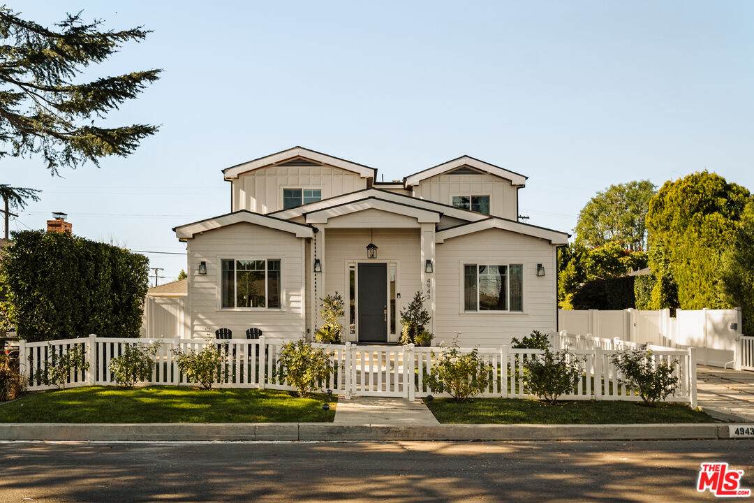 4943 Stern Ave - Photo 1