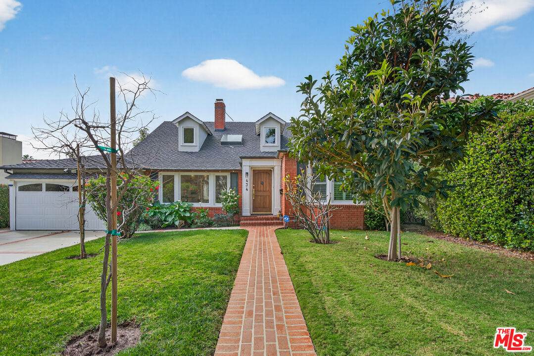 434 21st Pl - Photo 1