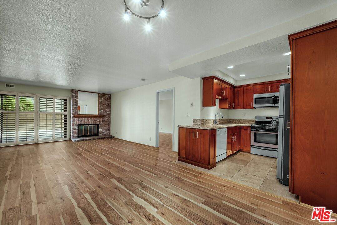 8512 Tuscany Ave - Photo 1