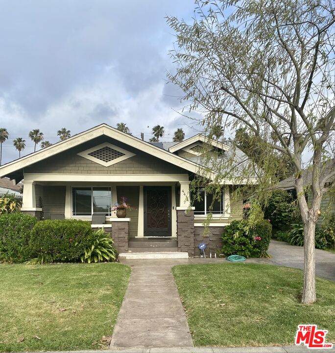 4414 Van Ness Ave - Photo 1