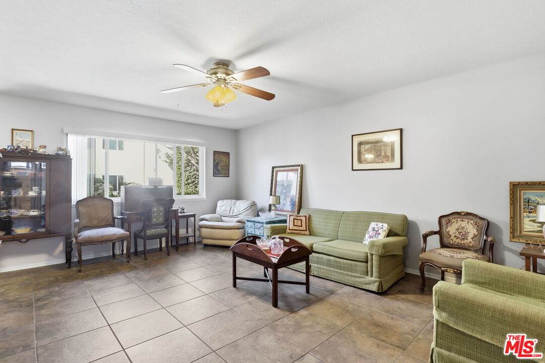 11813 Runnymede St - Photo 1