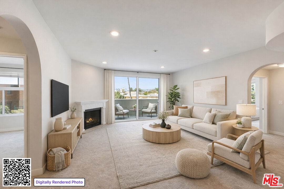 620 Gramercy Pl - Photo 1
