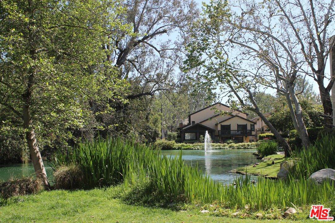 4207 Raintree Cir - Photo 1