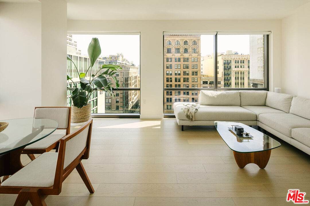 400 Broadway - Photo 1