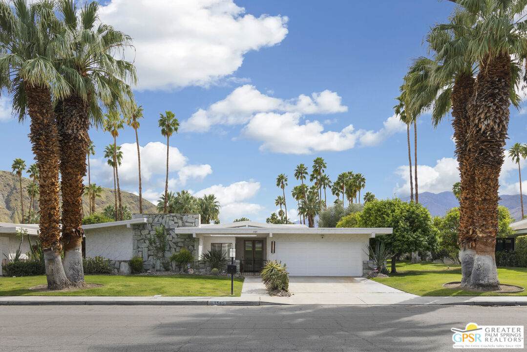 1585 Sierra Way - Photo 1