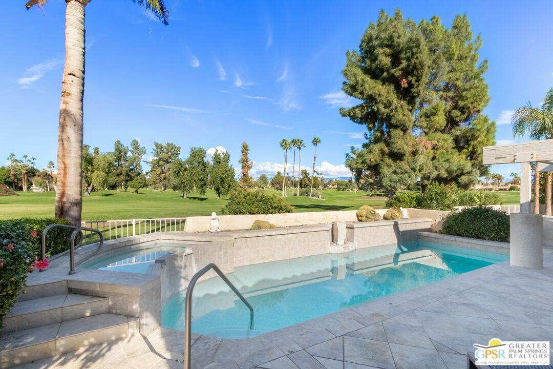 188 Kavenish Dr - Photo 1