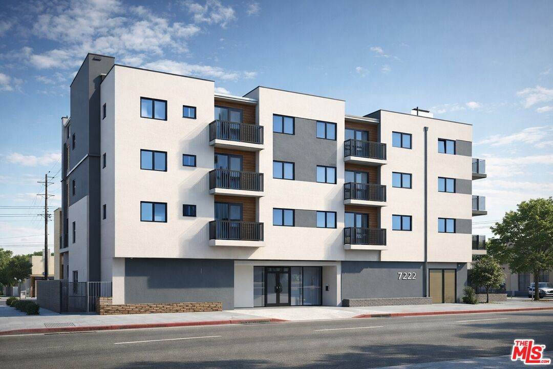7222 Tyrone Ave - Photo 1