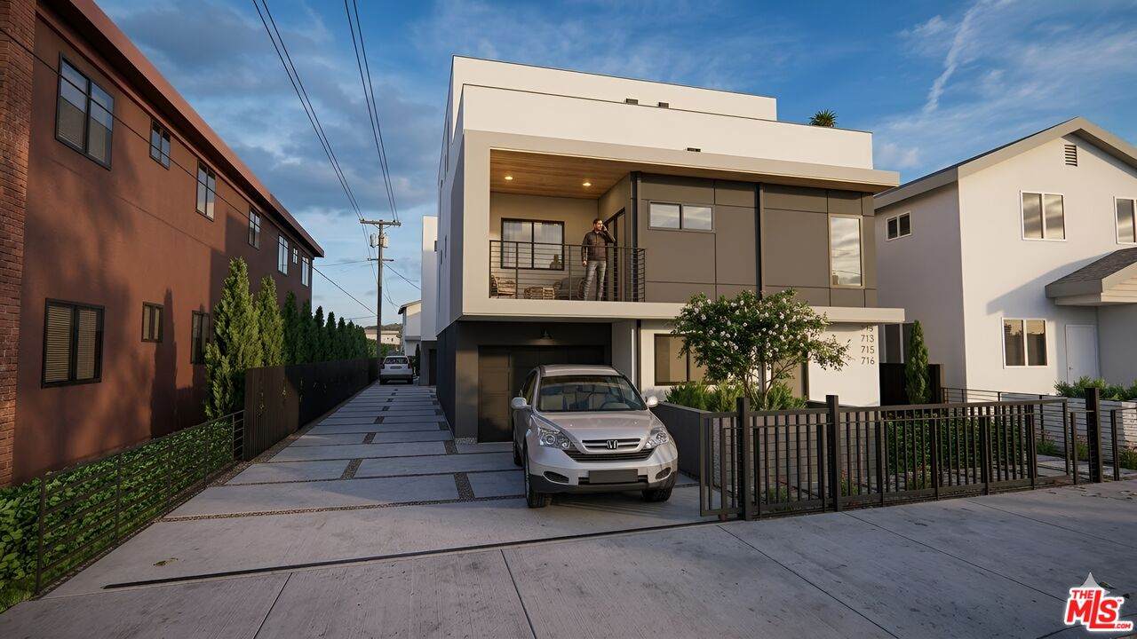 715 41st Pl - Photo 1