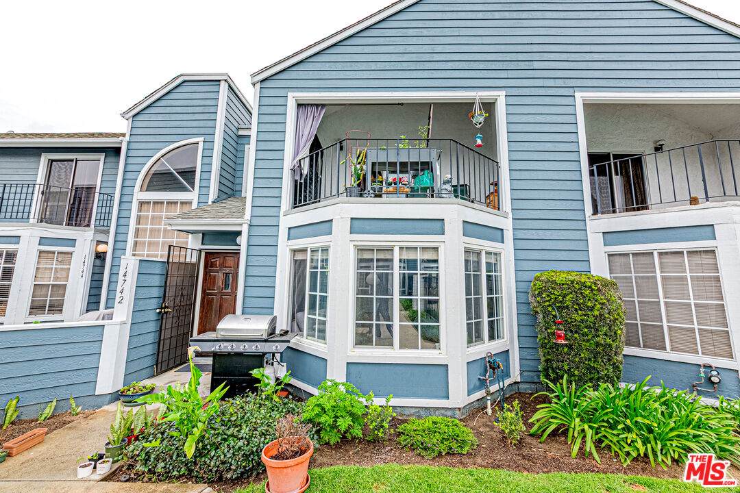 14742 Pioneer Blvd - Photo 1