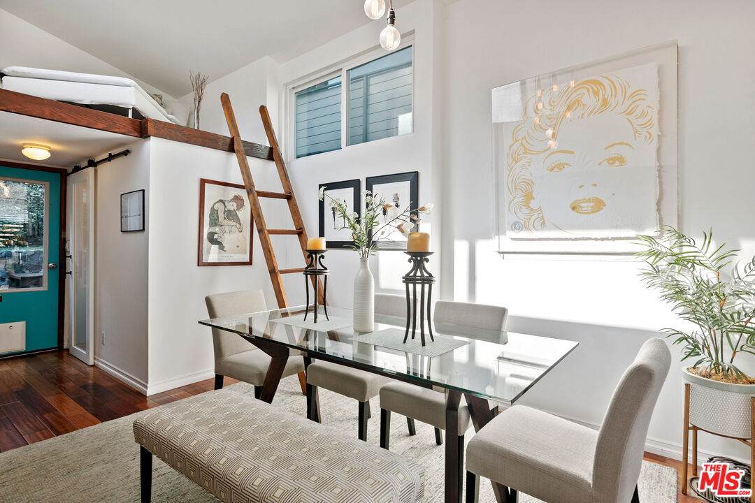1653 Beverly Glen Blvd - Photo 1