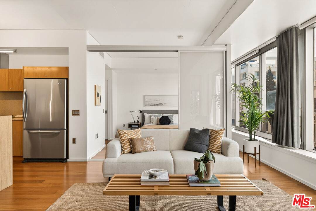 1155 Grand Ave - Photo 1