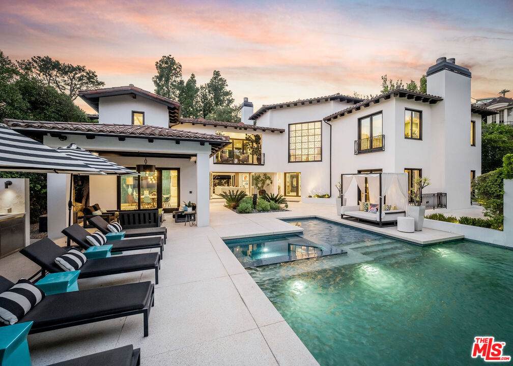 1249 Doheny Dr - Photo 1