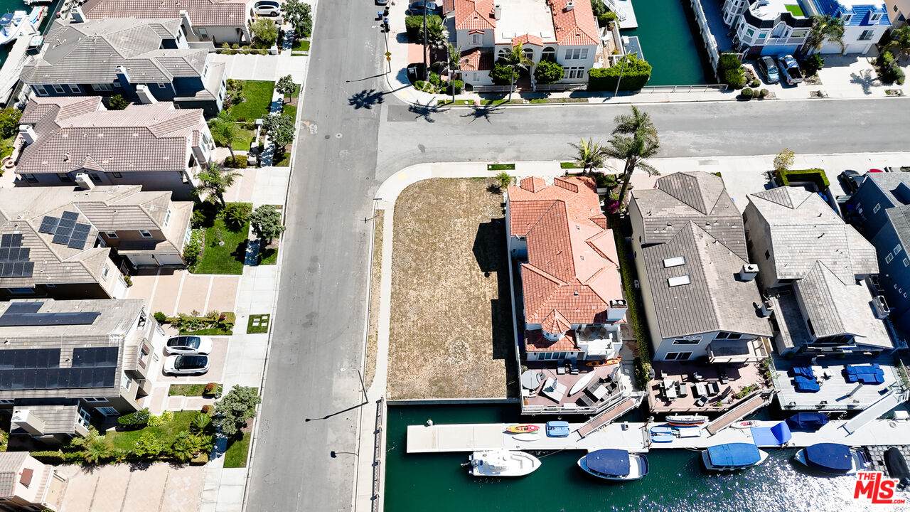 2001 Peninsula Dr - Photo 1