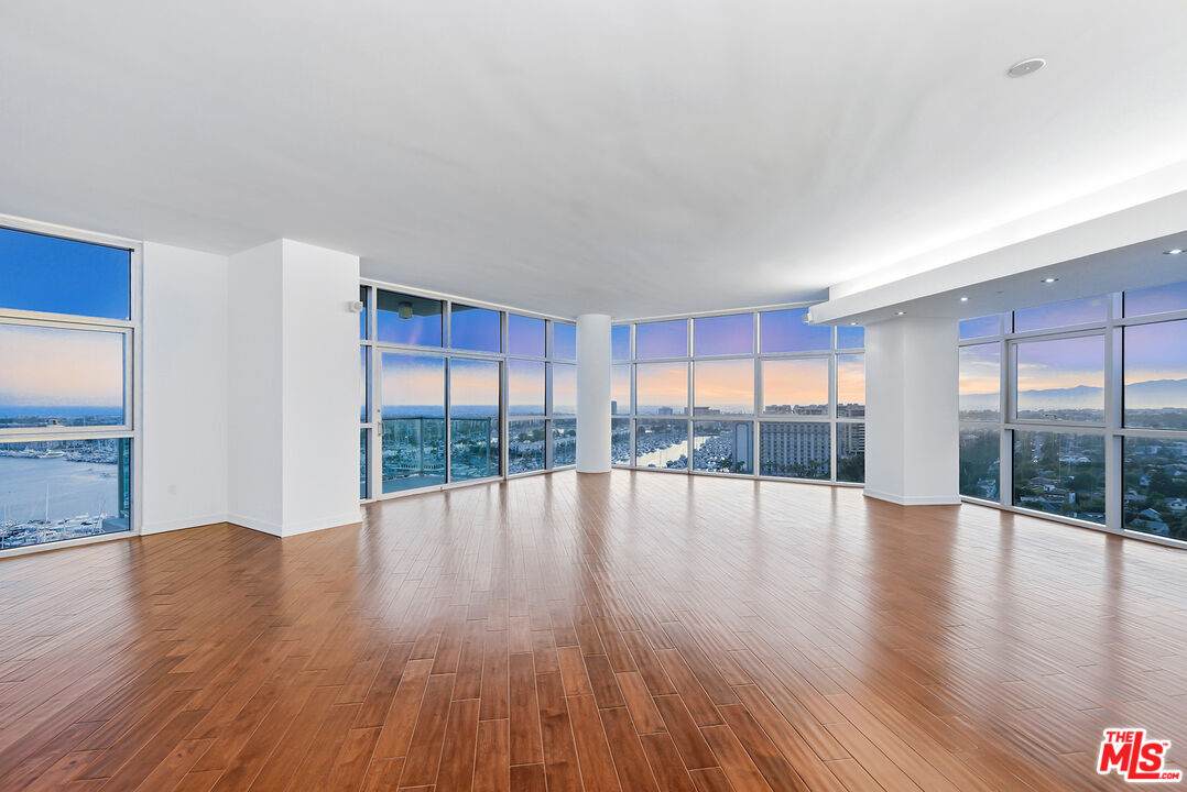 13700 Marina Pointe Dr - Photo 1