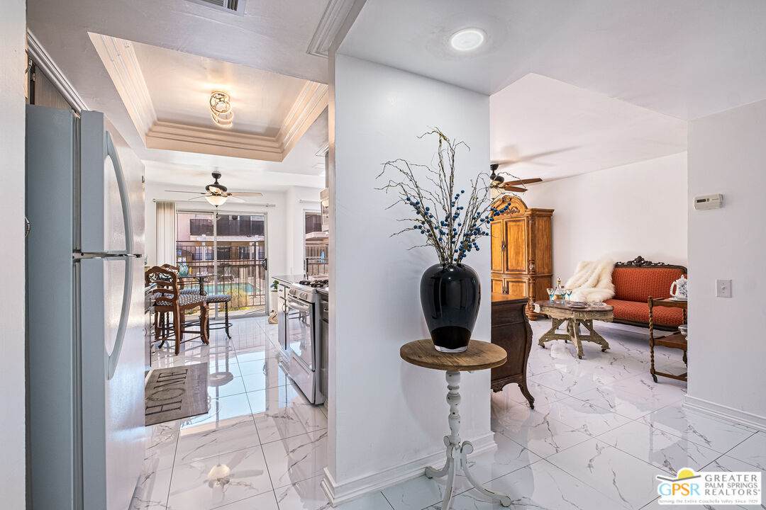 400 Sunrise Way - Photo 1