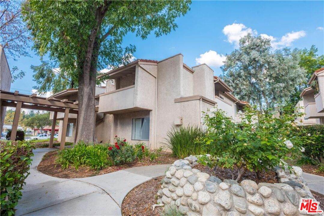 28947 Thousand Oaks Blvd - Photo 1