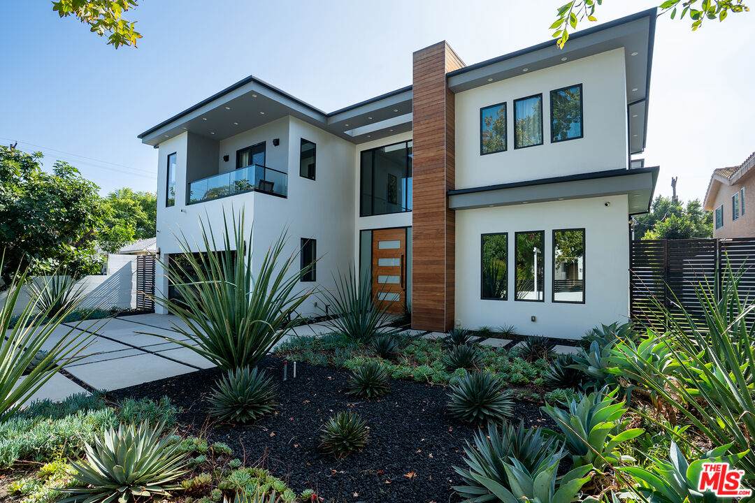 14812 Morrison St - Photo 1