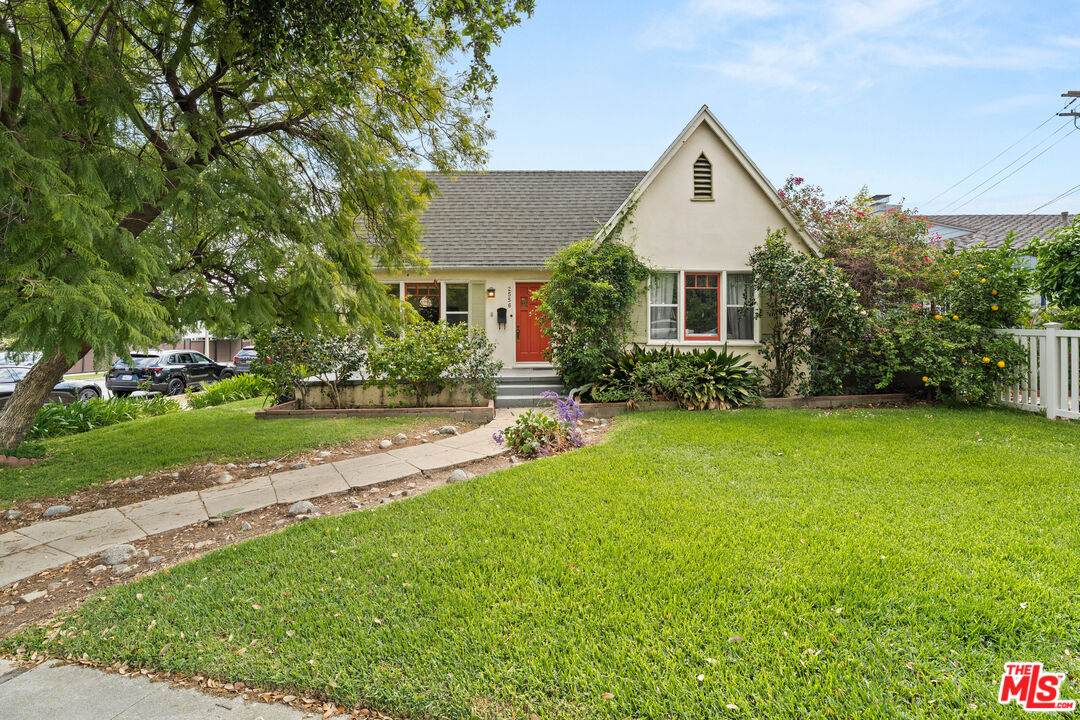 2556 Villa St - Photo 1