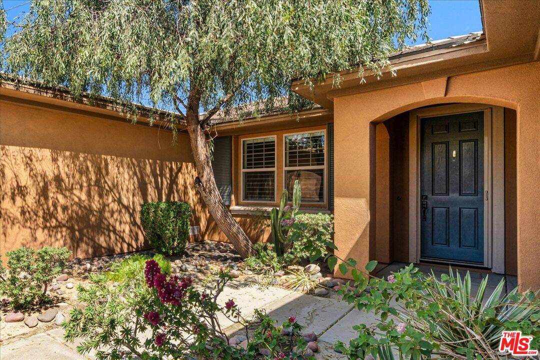 73796 Van Gogh Dr - Photo 1