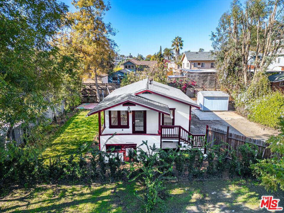 354 Avenue 57 - Photo 1