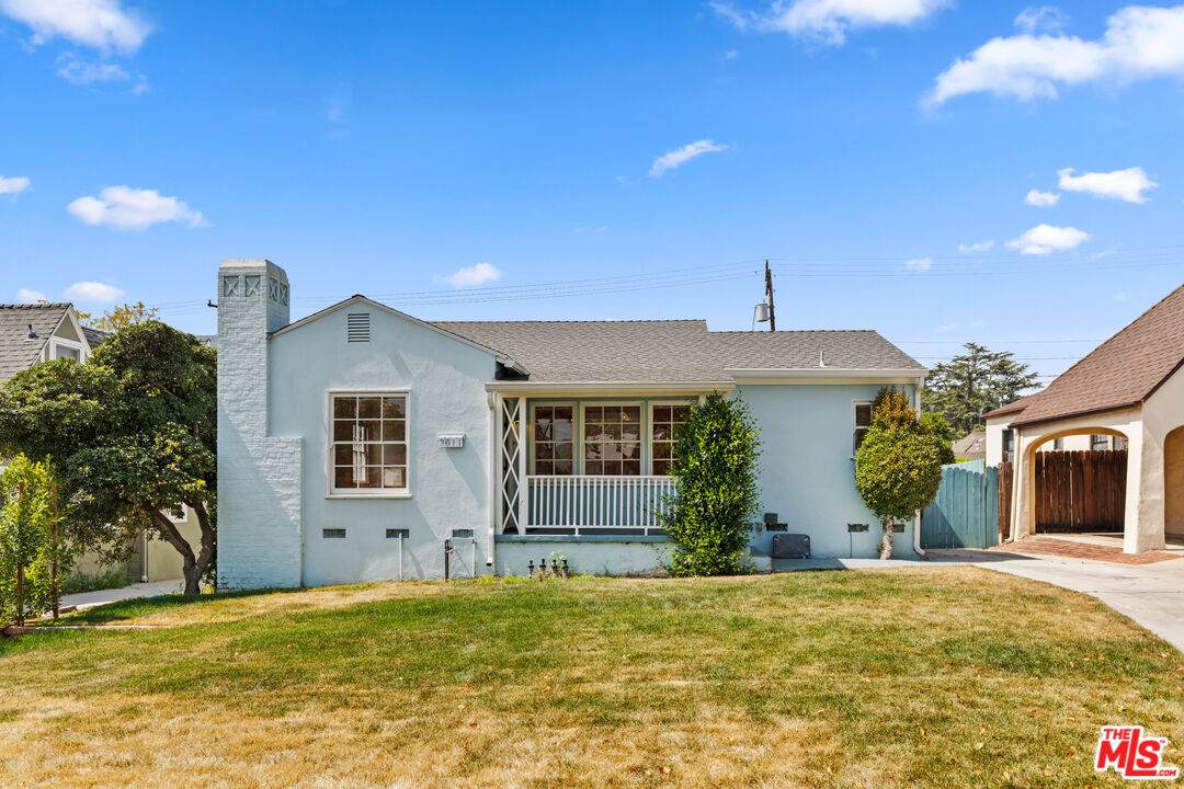 3611 Las Palmas Ave - Photo 1