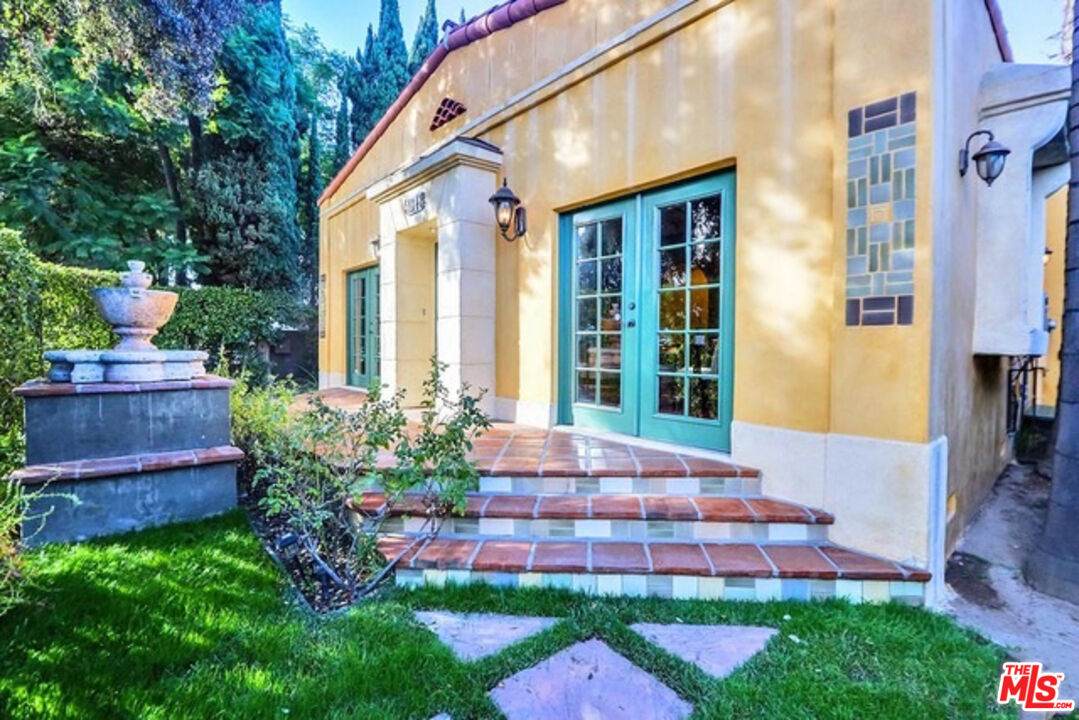1847 Del Mar Blvd - Photo 1