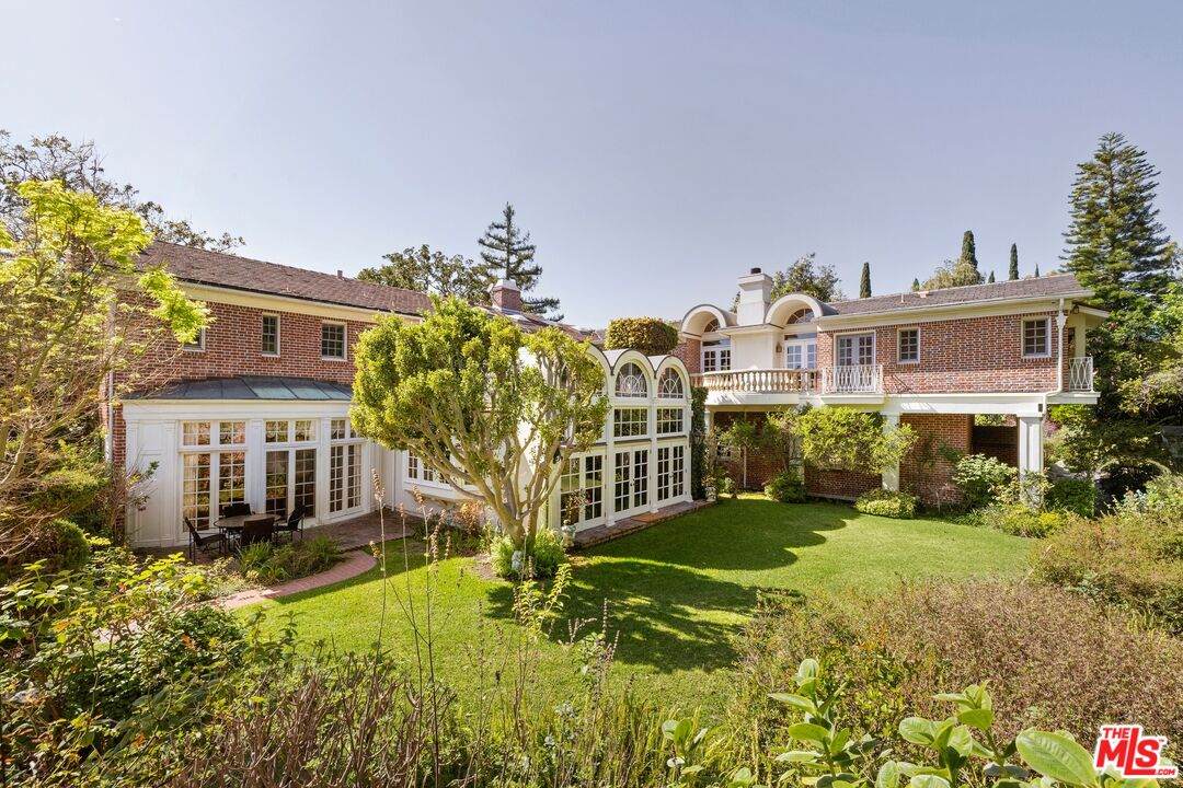 214 Beverly Glen Blvd - Photo 1