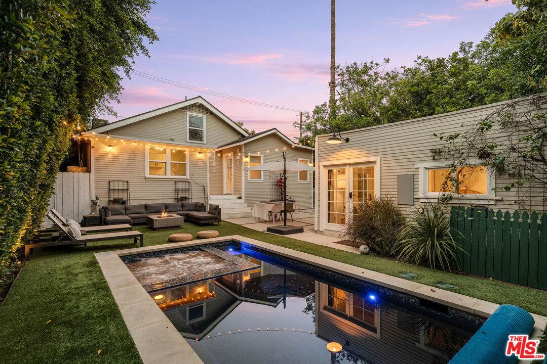 7030 De Longpre Ave - Photo 1