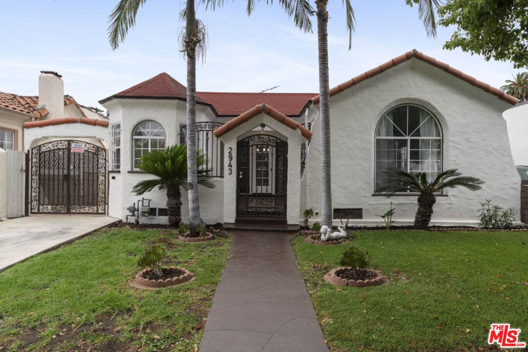 2943 Chesapeake Ave - Photo 1