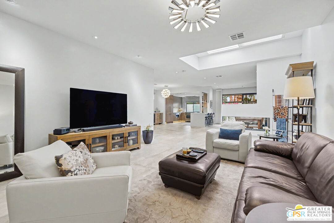 1310 Andreas Rd - Photo 1