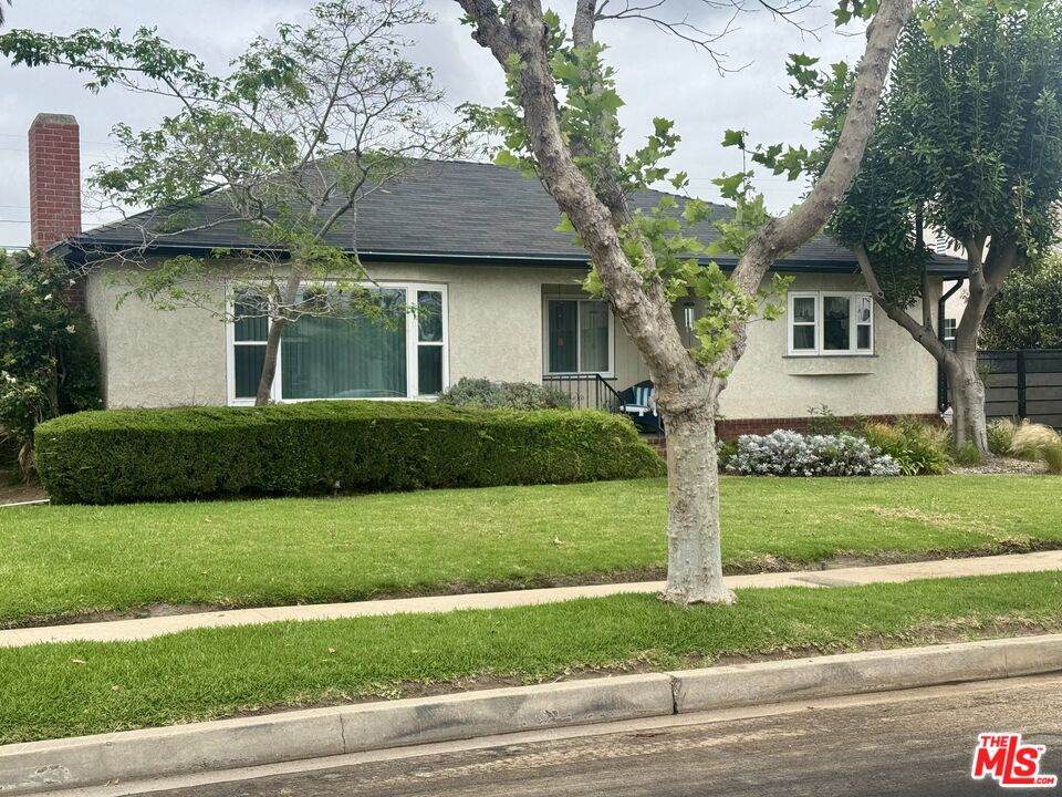 9520 2nd Ave - Photo 1