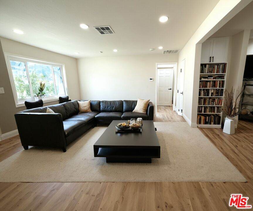 https://bt-photos.global.ssl.fastly.net/carets/orig_boomver_1_26673411-2.jpg