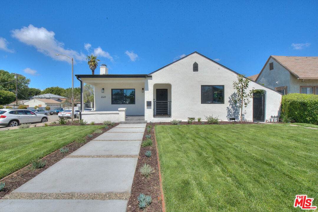 2529 73rd St - Photo 1